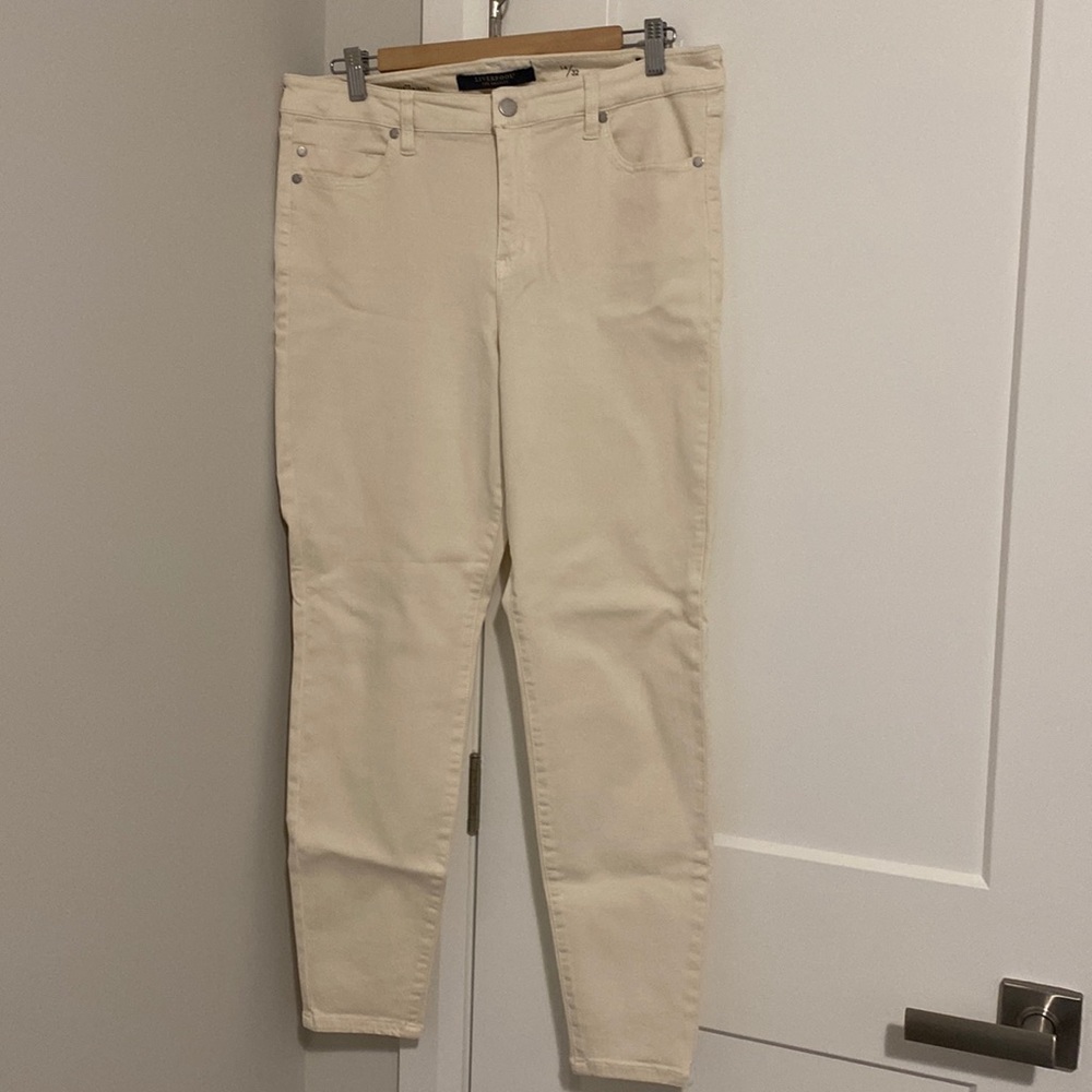 Size 14/32 cream skinny jeans